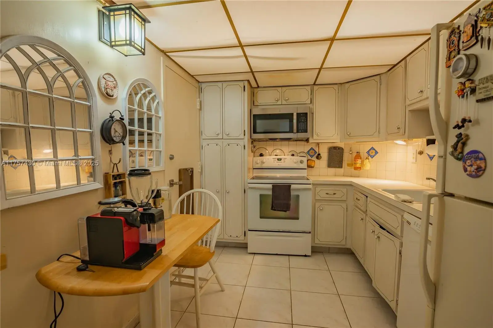 300 Bayview Dr # 211, Sunny Isles Beach FL 33160