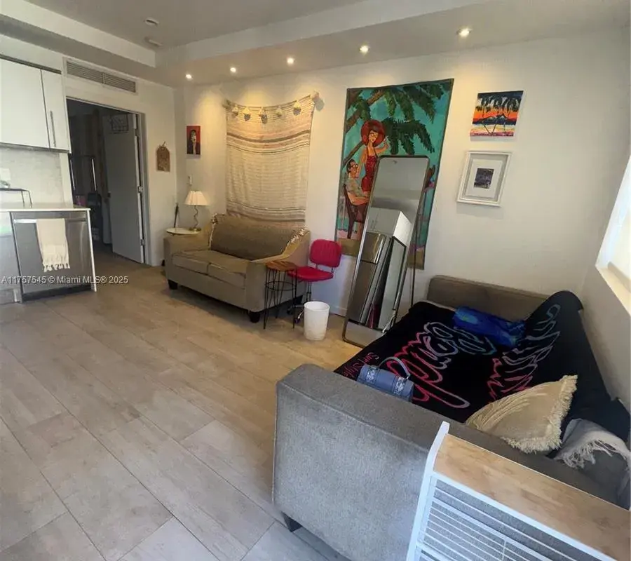 700 16th St # 106, Miami Beach FL 33139