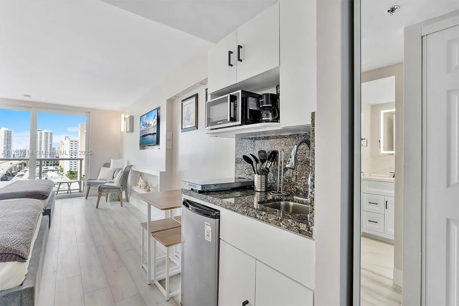 19201 Collins Ave # 938, Sunny Isles Beach FL 33160
