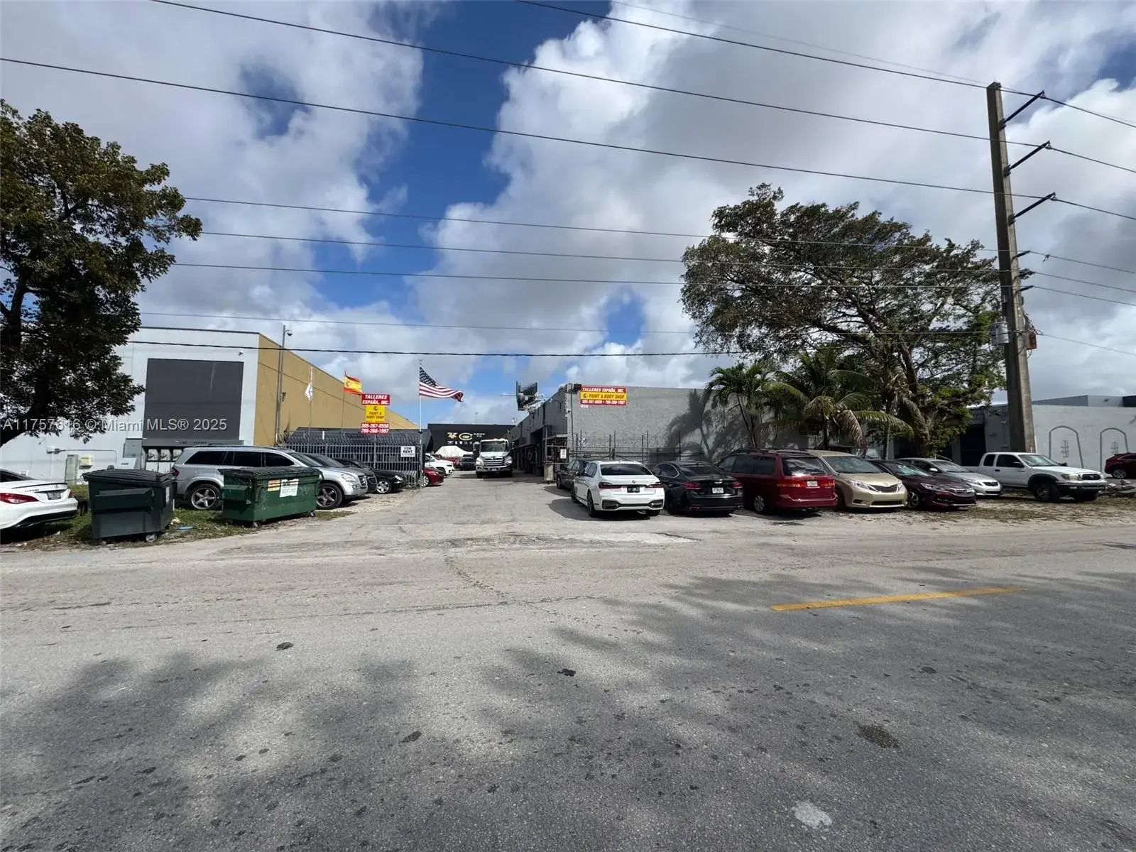 7357 NW 7th St, Miami FL 33126