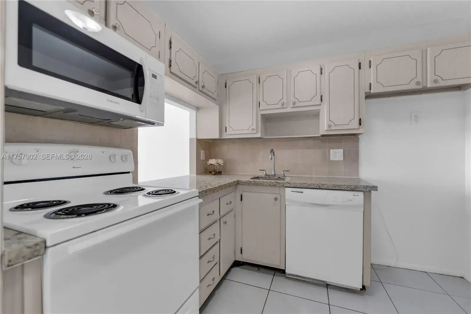 1817 S Ocean Dr # 827, Hallandale Beach FL 33009 photo 3