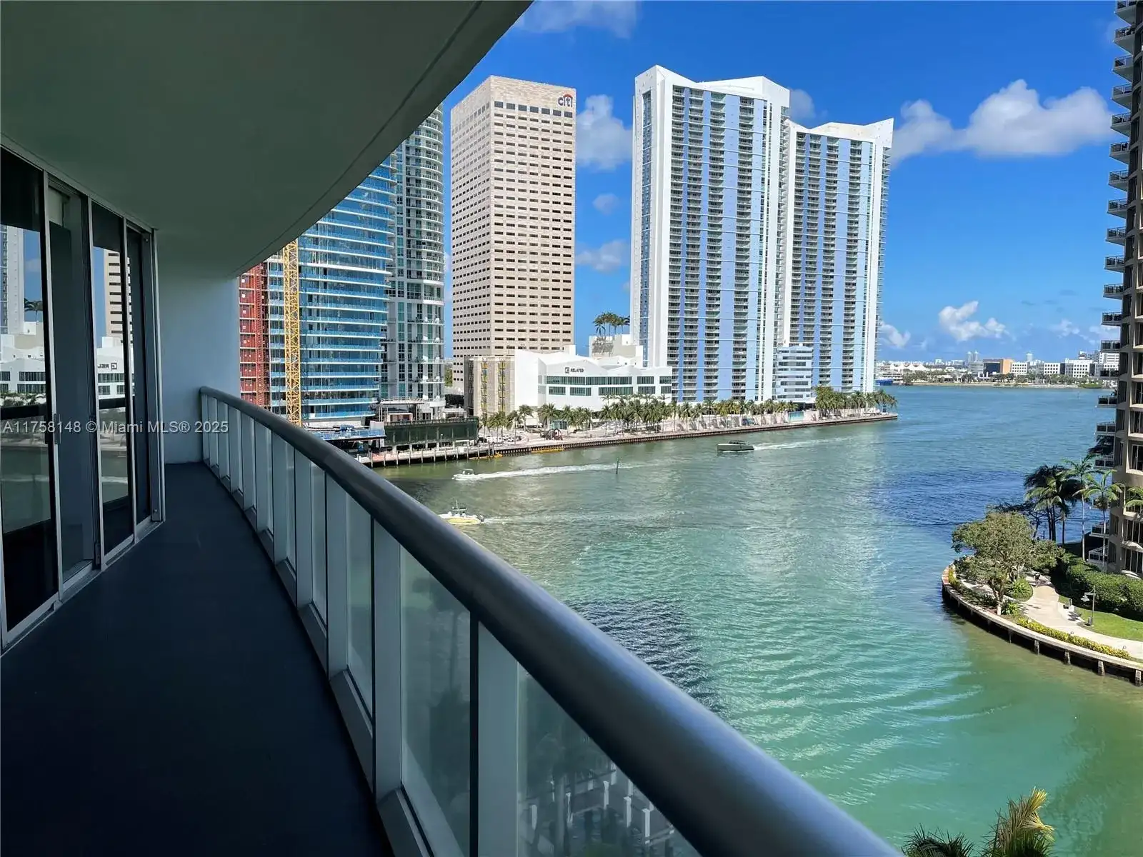 465 Brickell Ave # 819, Miami FL 33131 photo 4