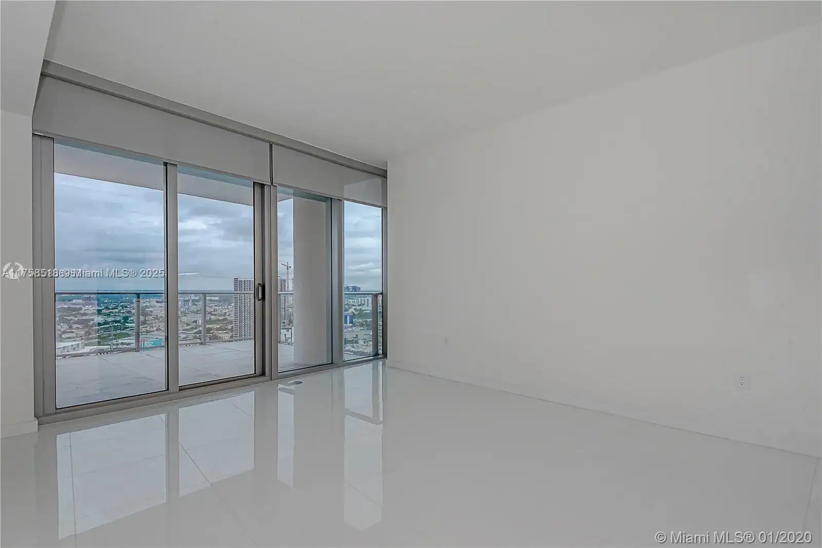 851 NE 1st Ave # 2600, Miami FL 33132 photo 3