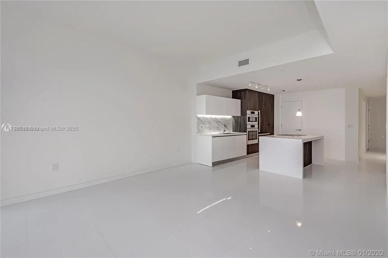 851 NE 1st Ave # 2600, Miami FL 33132 photo 5