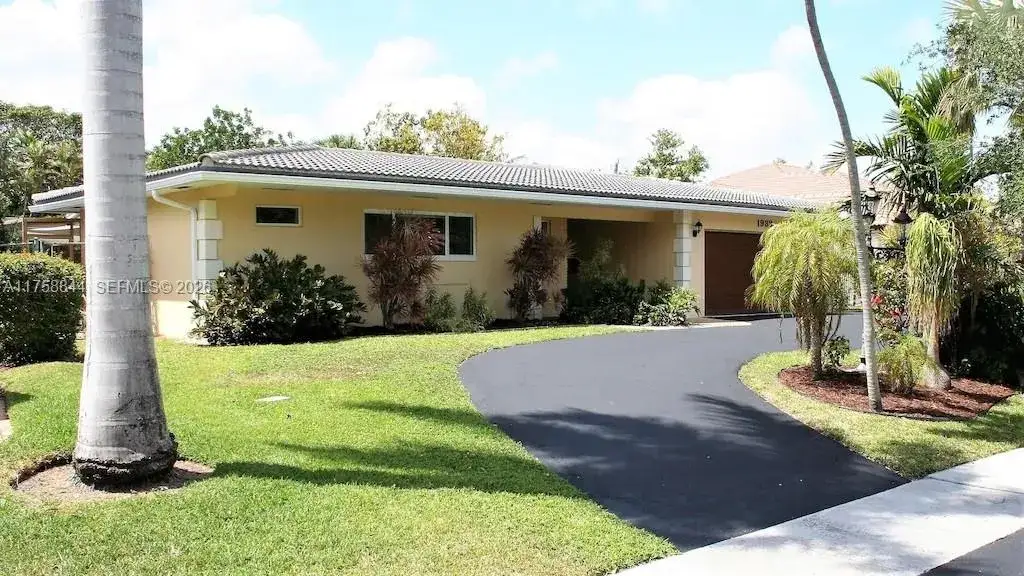 1933 Twin Dolphin Lane, Fort Lauderdale FL 33316