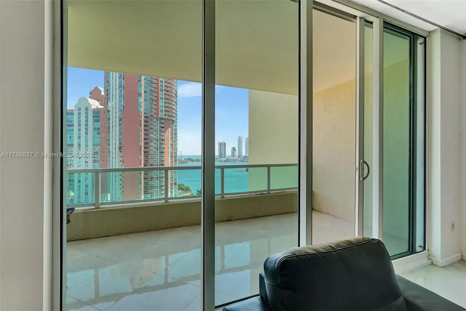 3340 NE 190th St # 1608, Aventura FL 33180 photo 4