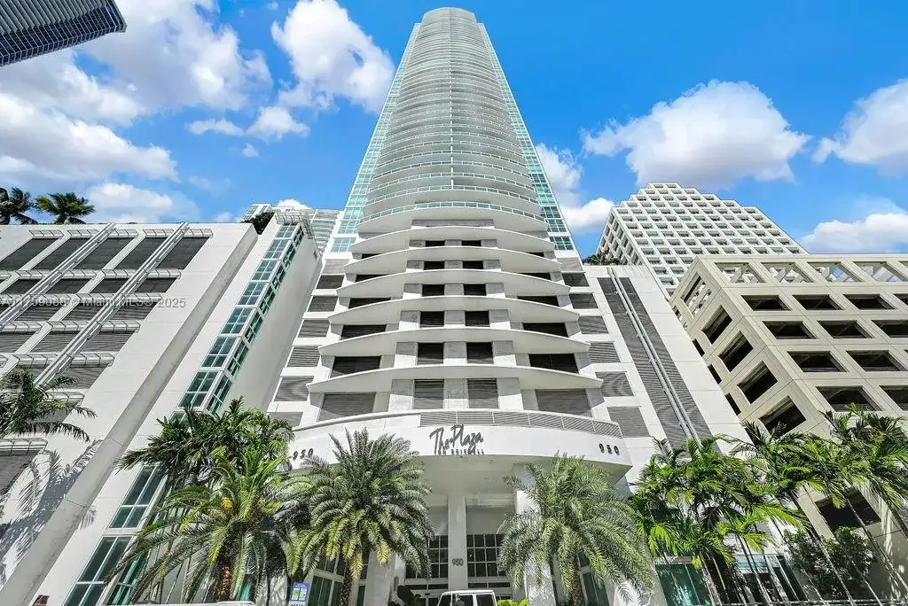 950 Brickell Bay Dr # 3605, Miami FL 33131 photo 5