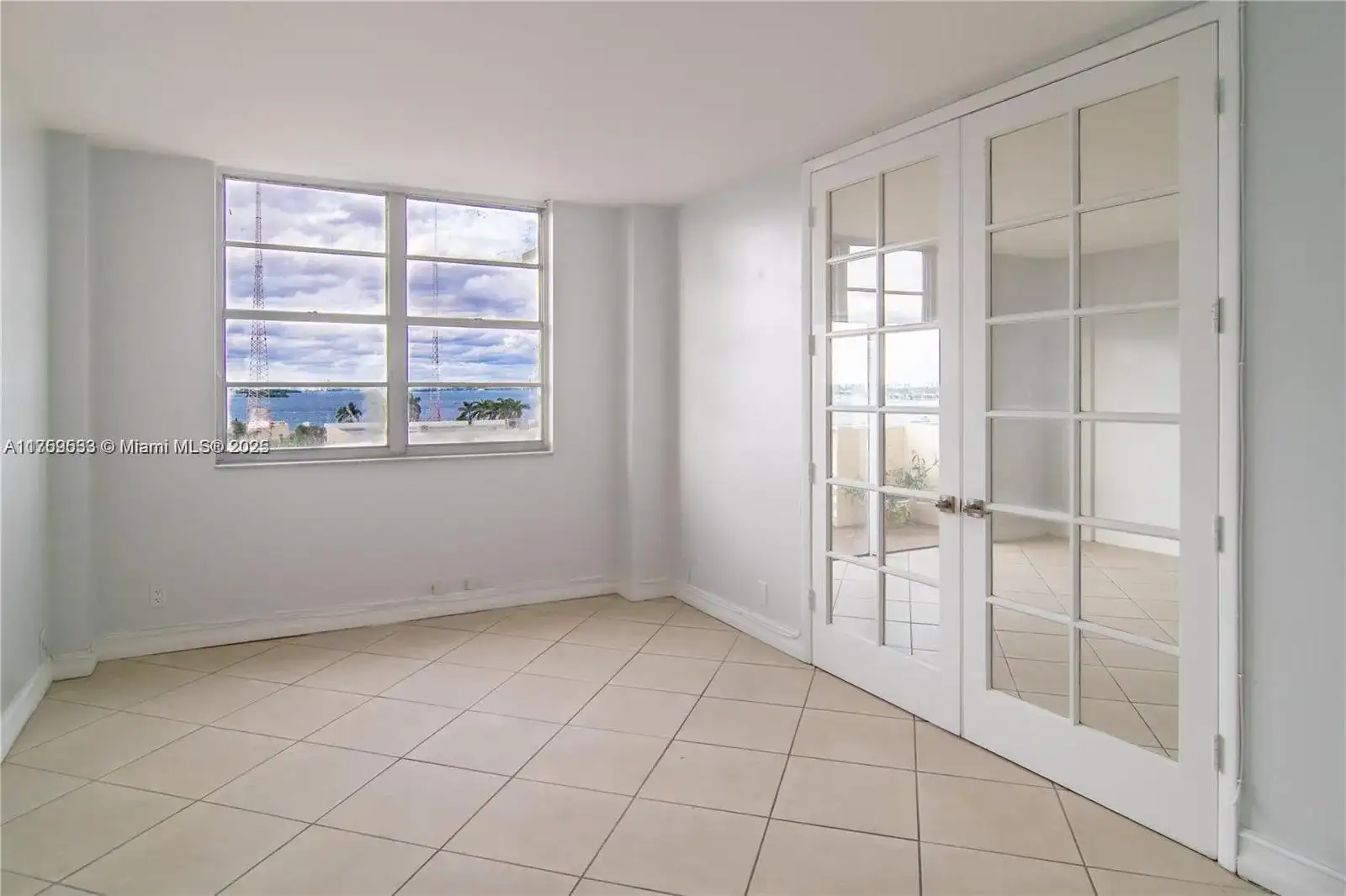 1455 N Treasure Dr # A, North Bay Village FL 33141 photo 4