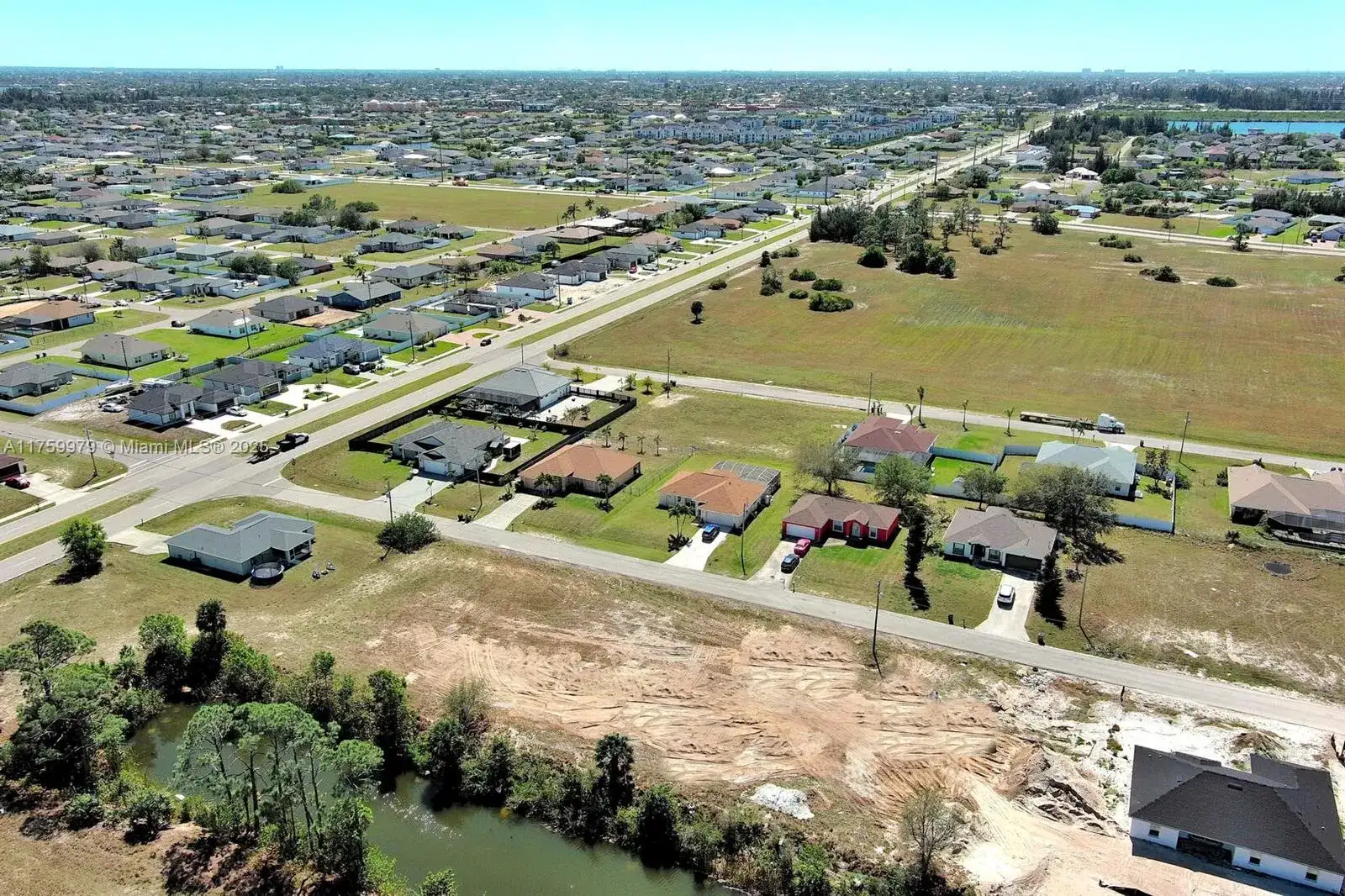 1611 NW 2nd St, Cape Coral FL 33993 photo 3