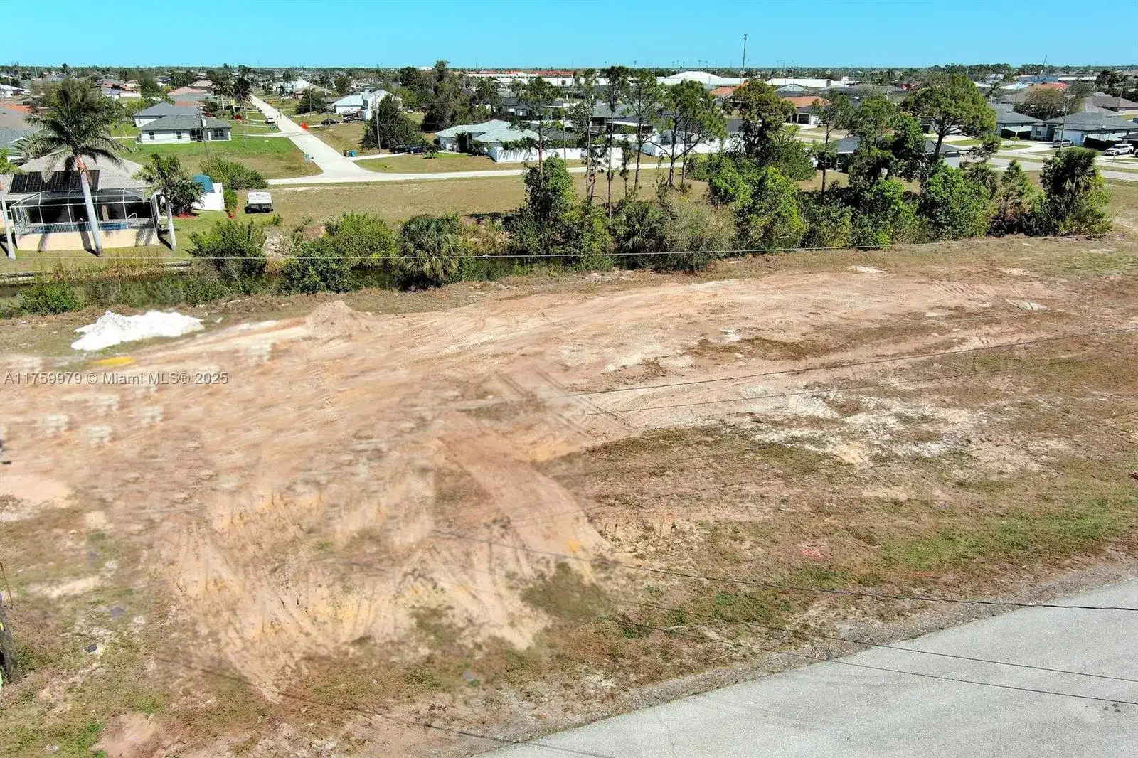 1611 NW 2nd St, Cape Coral FL 33993 photo 5