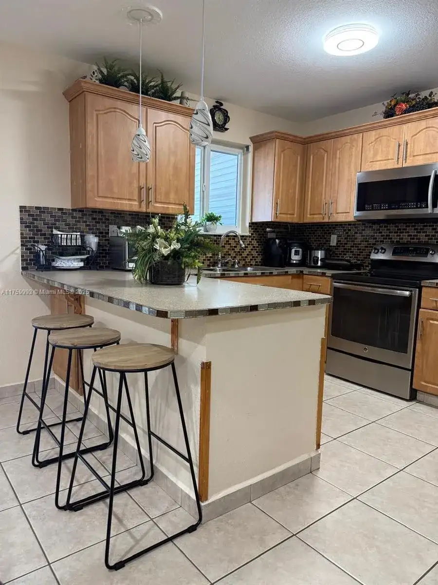 9315 NW 114th Ln # 3, Hialeah Gardens FL 33018 photo 5