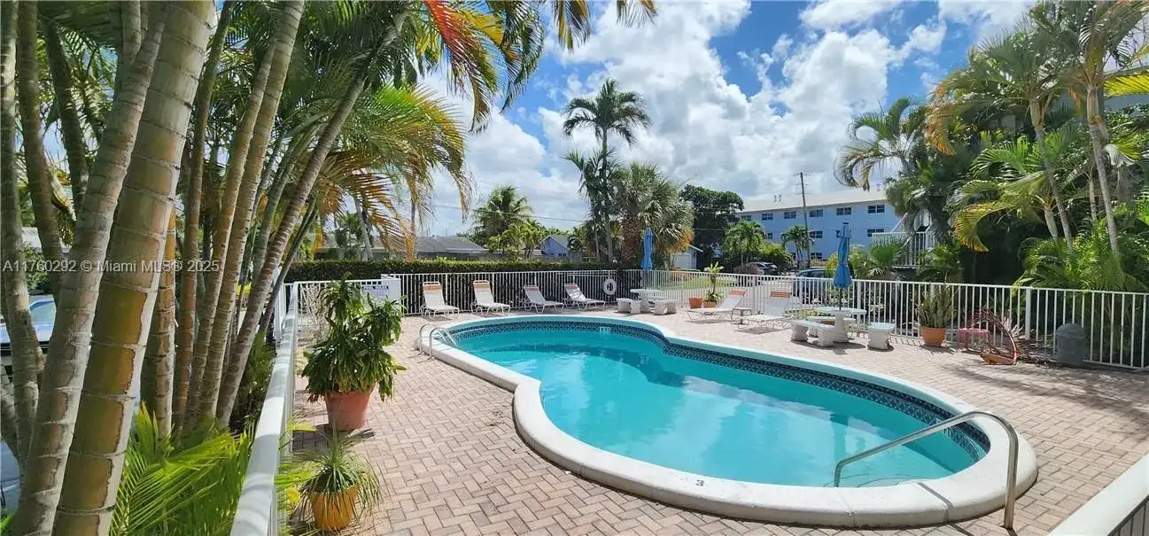 1125 NW 30th Ct # 10, Wilton Manors FL 33311 photo 2