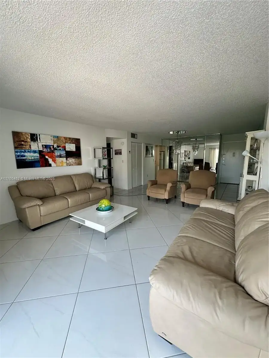 17800 Atlantic Blvd # 509, Sunny Isles Beach FL 33160 photo 2
