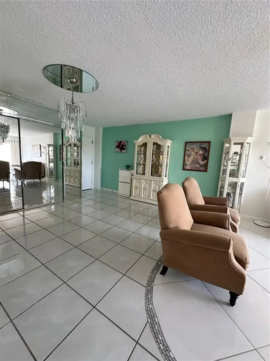 17800 Atlantic Blvd # 509, Sunny Isles Beach FL 33160 photo 4