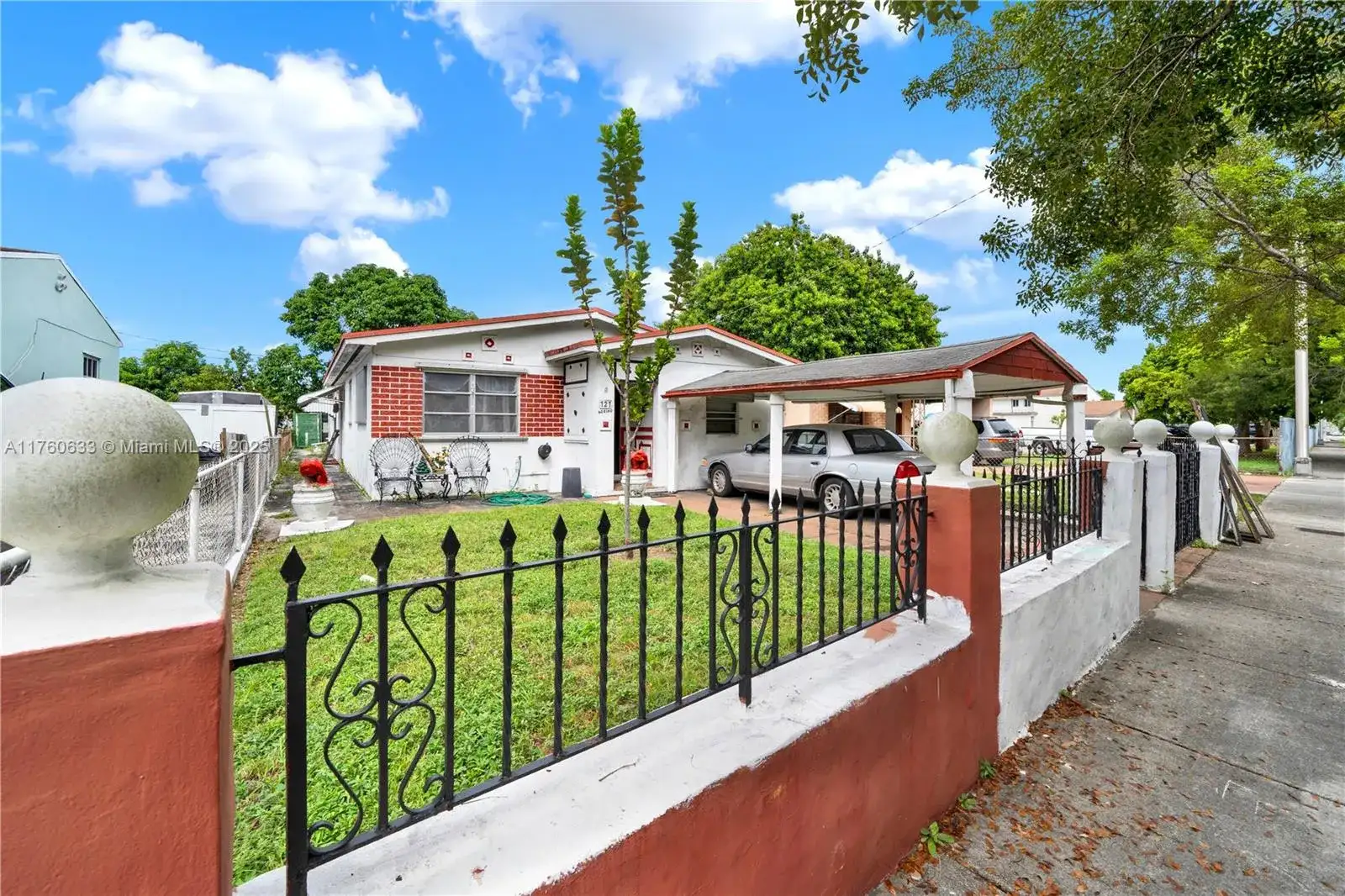 727 E 26th St, Hialeah FL 33013 photo 2