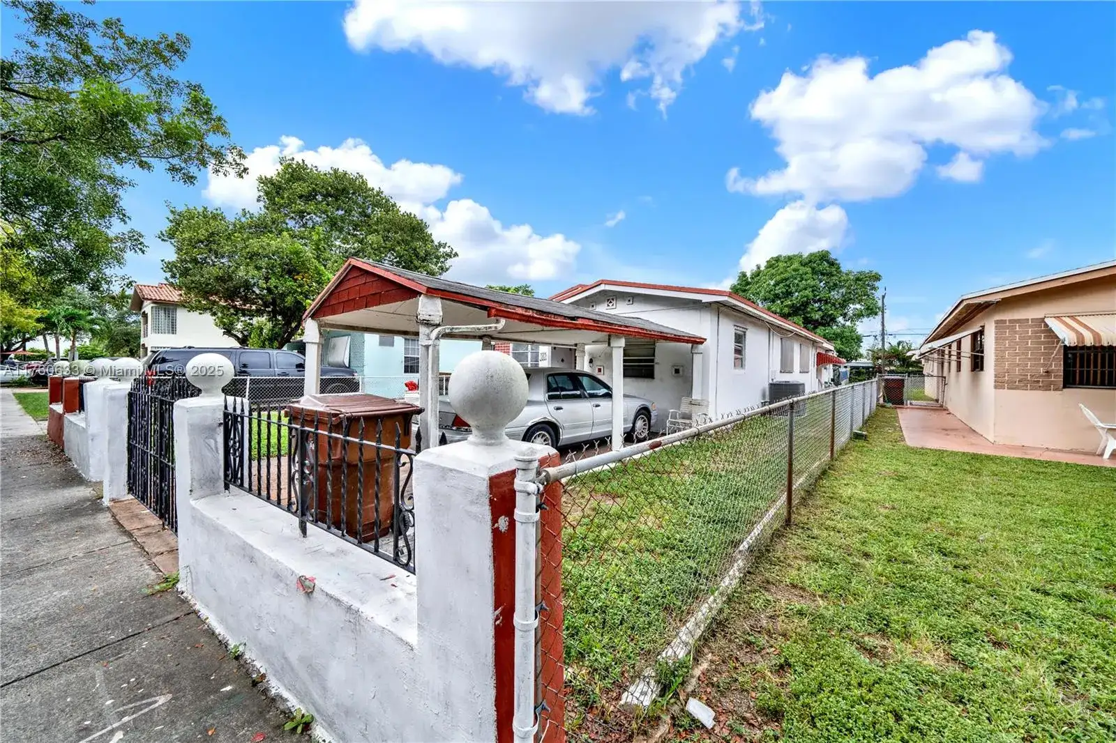 727 E 26th St, Hialeah FL 33013 photo 3