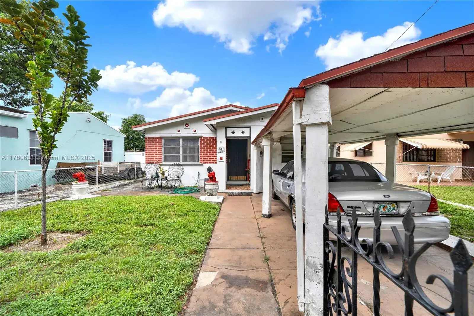 727 E 26th St, Hialeah FL 33013 photo 4