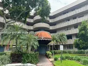 1001 Colony Point Cir # 215, Pembroke Pines FL 33026