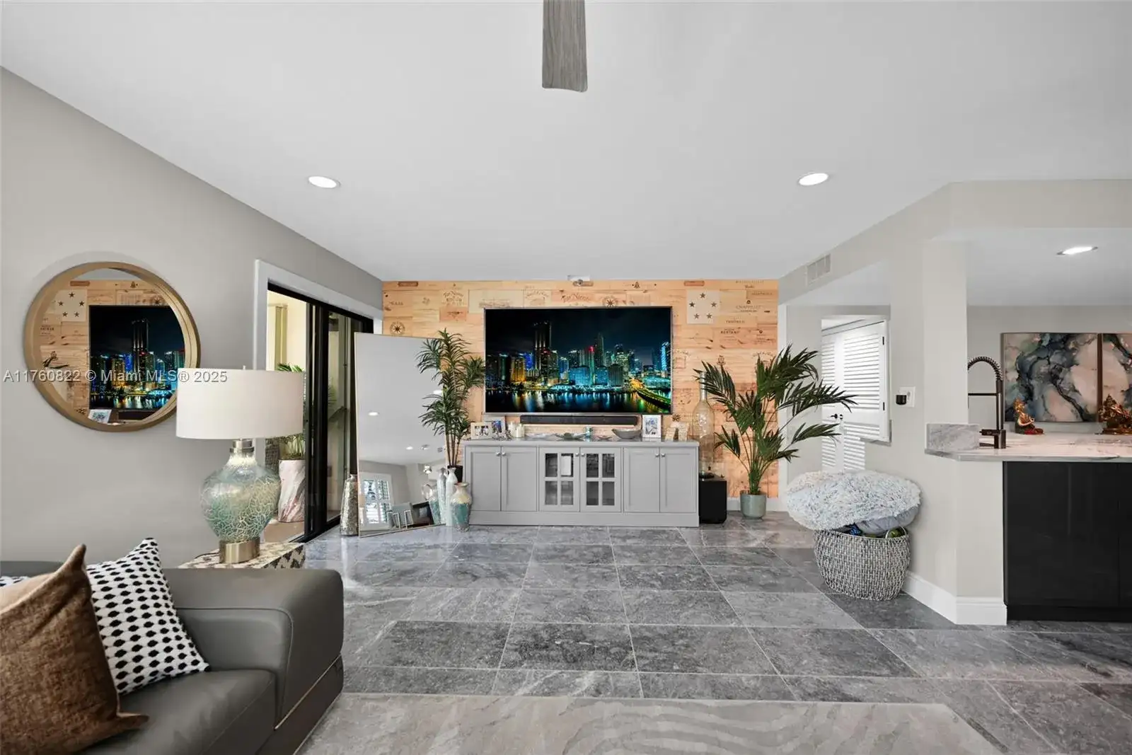 372 Golfview Rd # 201, North Palm Beach FL 33408 photo 4