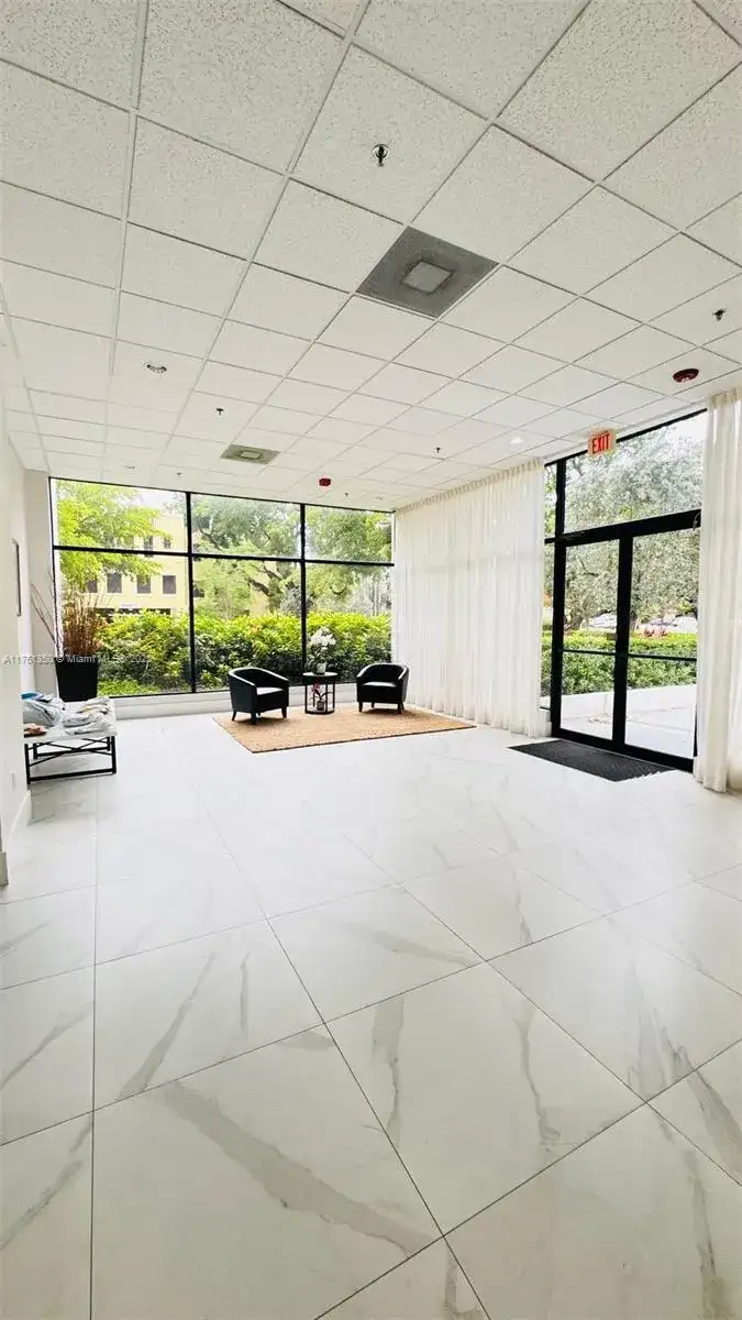 911 E Ponce De Leon Blvd # 1502, Coral Gables FL 33134 photo 2