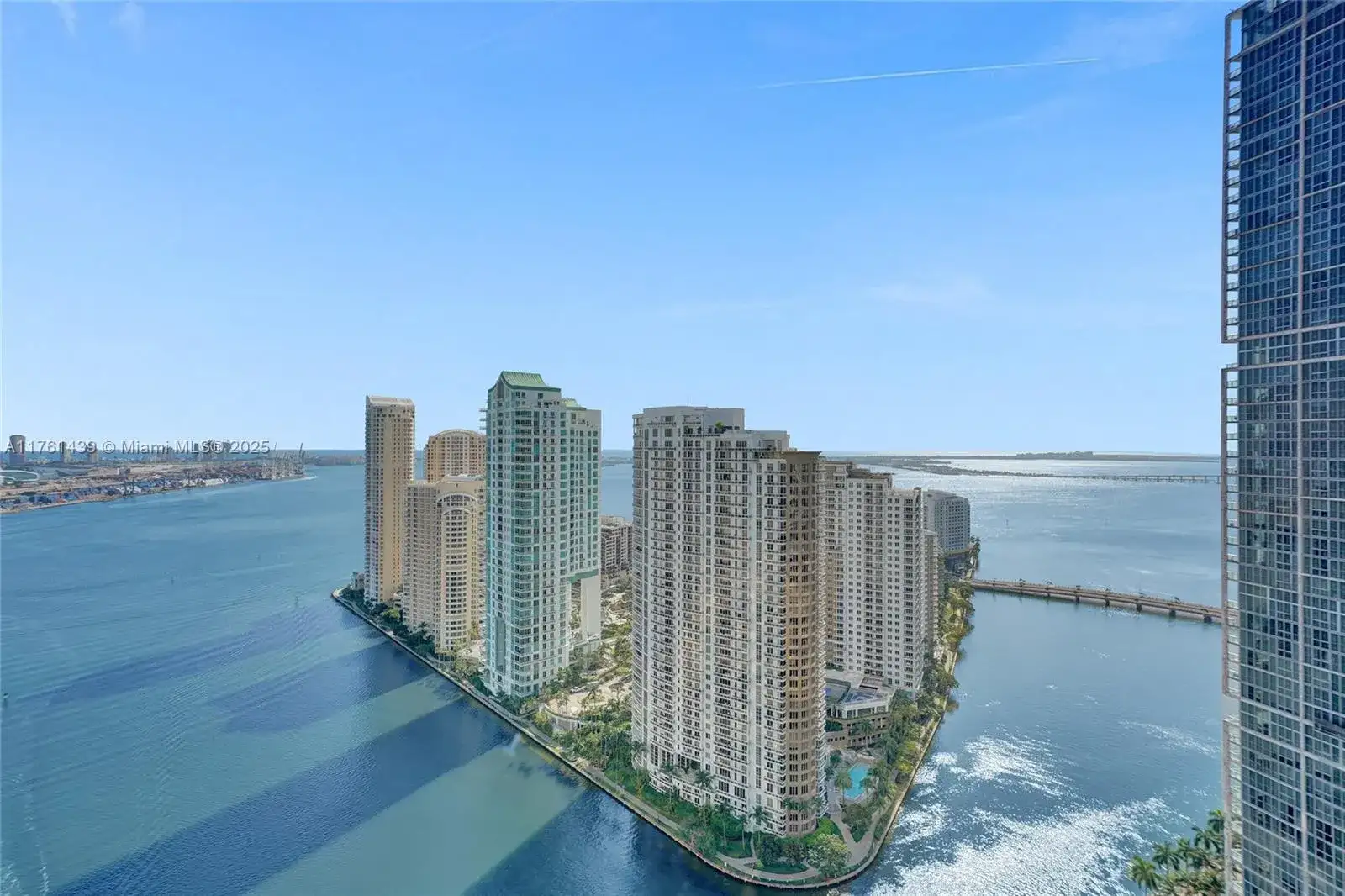 300 Biscayne Blvd Way # 3405, Miami FL 33131 photo 2