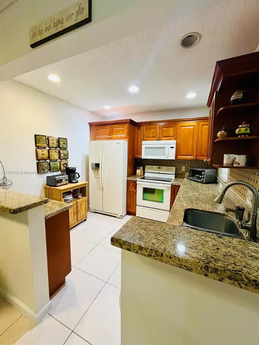 4634 N Carambola Cir N # 2716, Coconut Creek FL 33066 photo 5