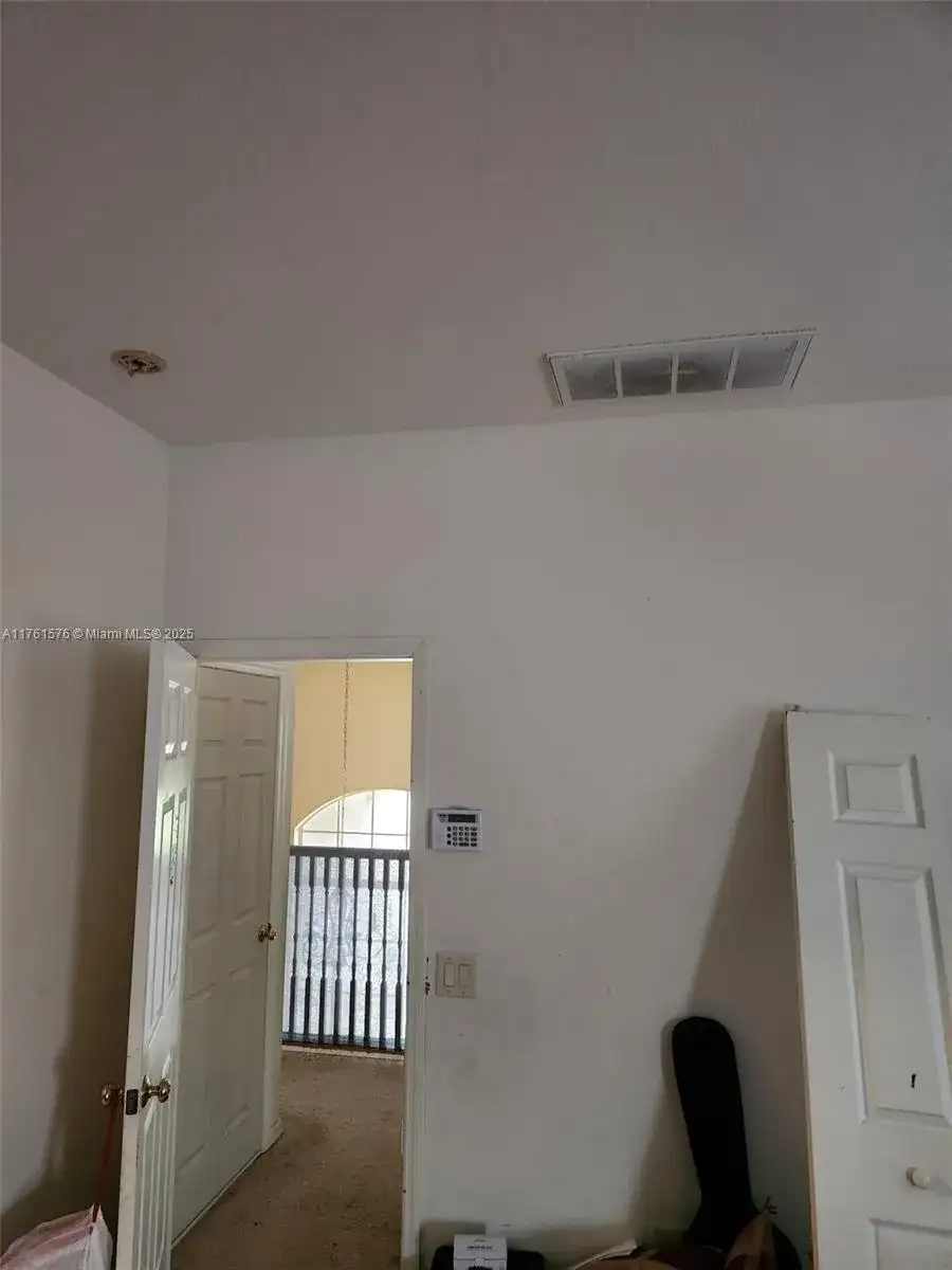 20123 Still Wind Dr, Other City - In The State Of Florida FL 33647 photo 4
