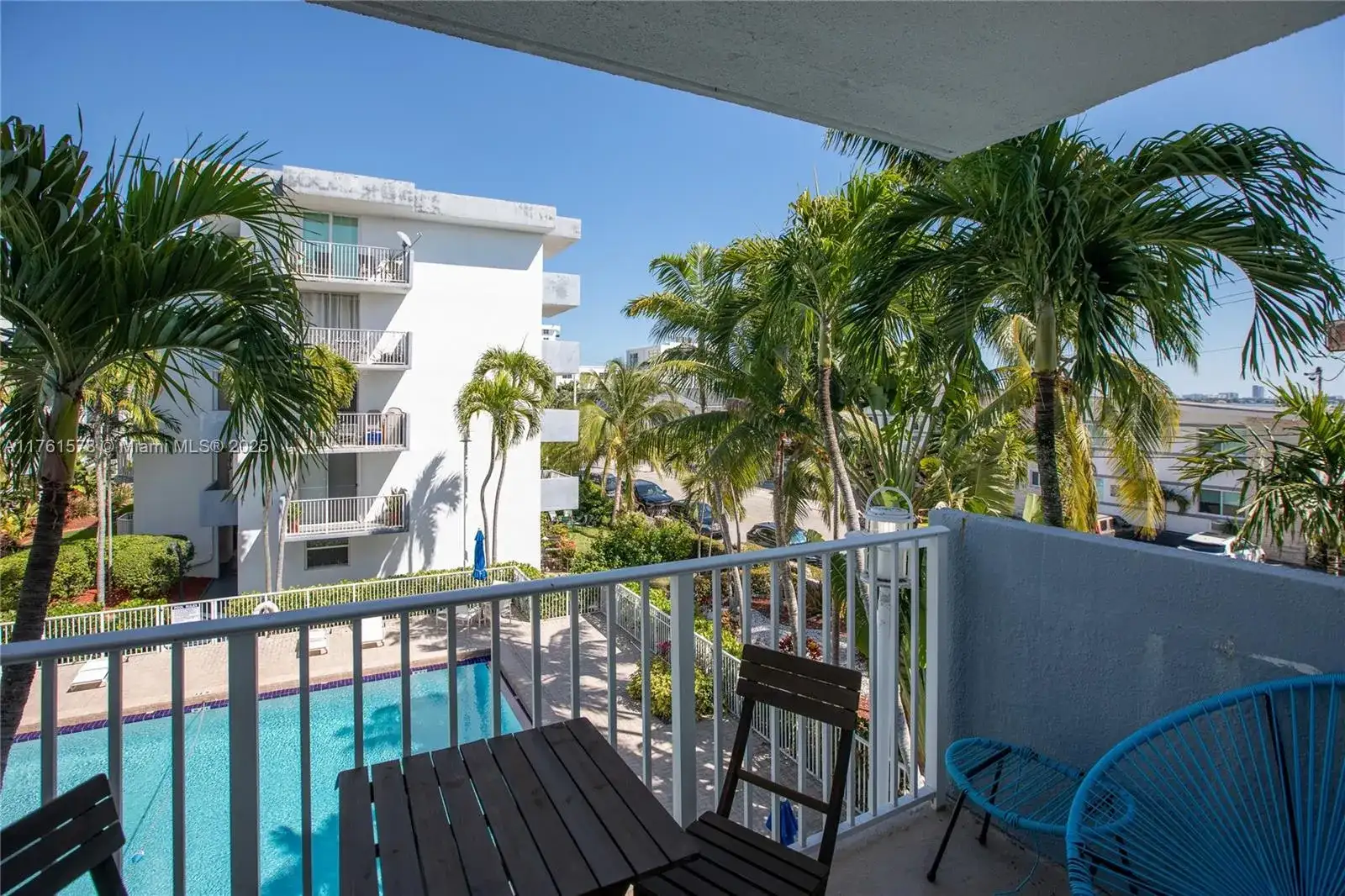 1801 S Treasure Dr # 321, North Bay Village FL 33141 photo 2