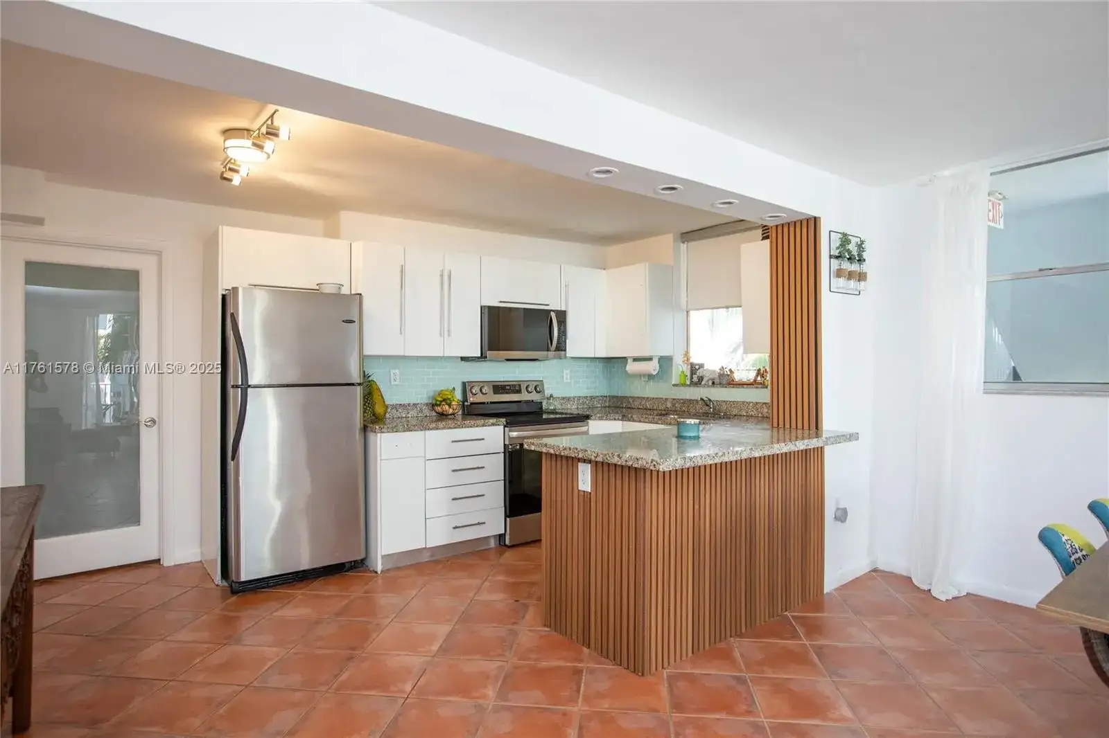 1801 S Treasure Dr # 321, North Bay Village FL 33141 photo 3
