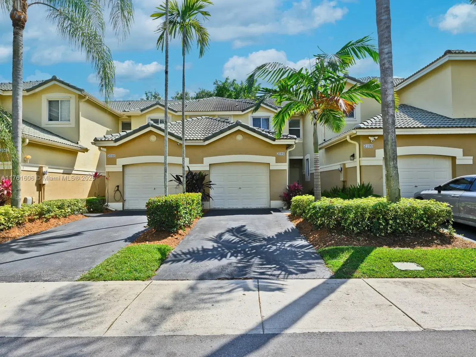 2094 Hacienda Ter # 2094, Weston FL 33327