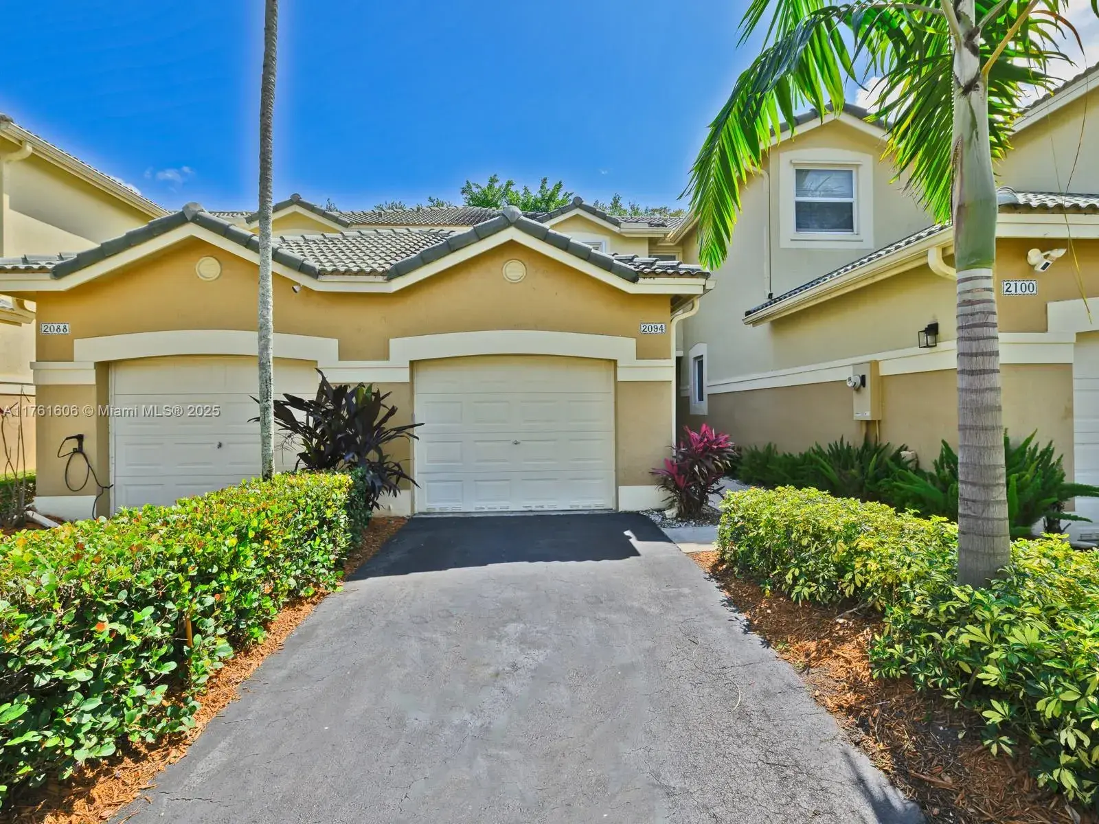 2094 Hacienda Ter # 2094, Weston FL 33327