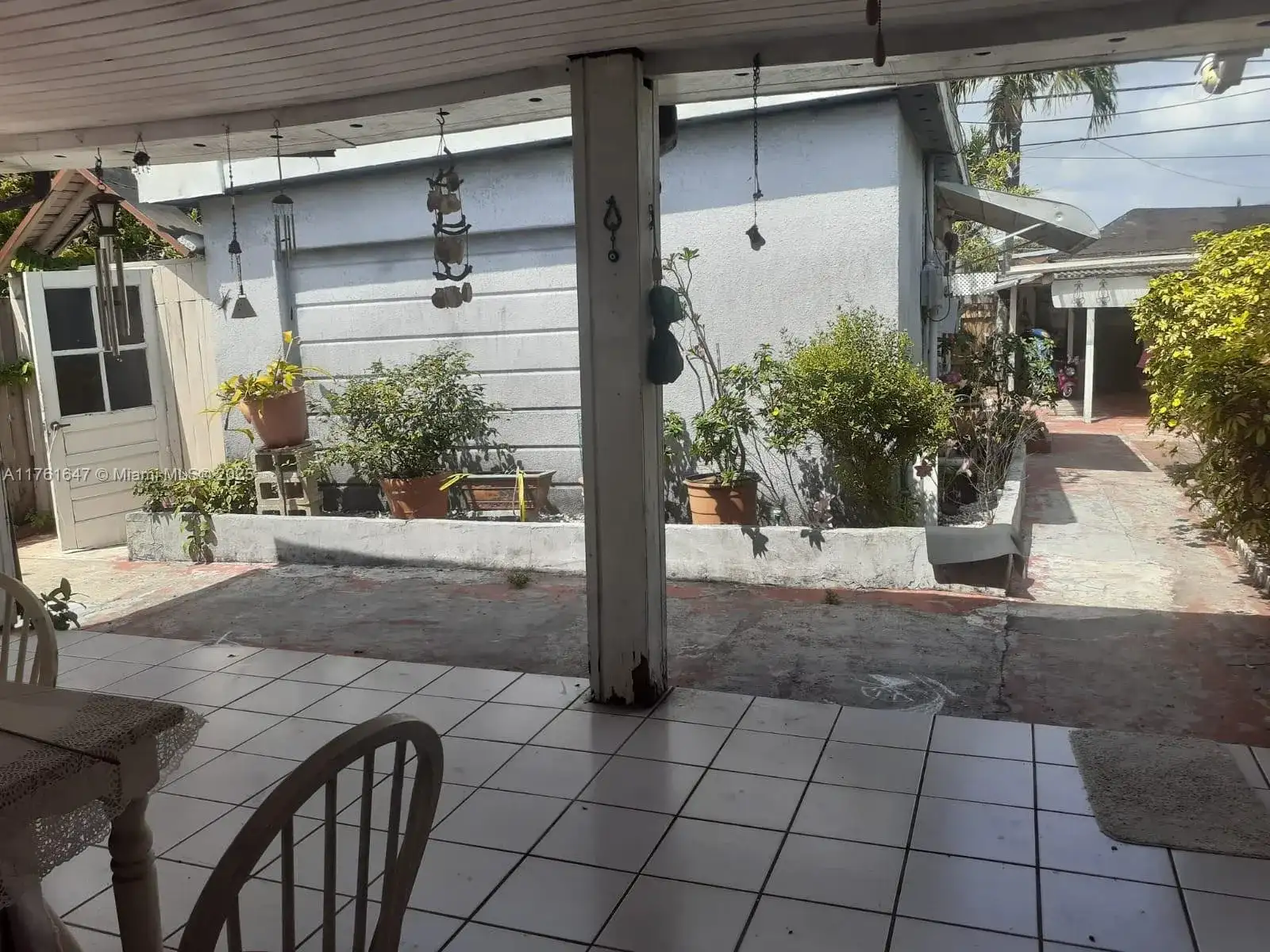 625 E 28th St, Hialeah FL 33013 photo 4
