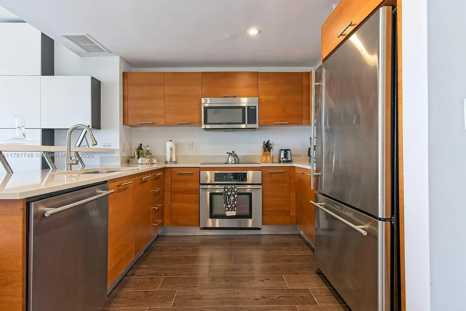 3250 NE 1st Ave # 1006, Miami FL 33137