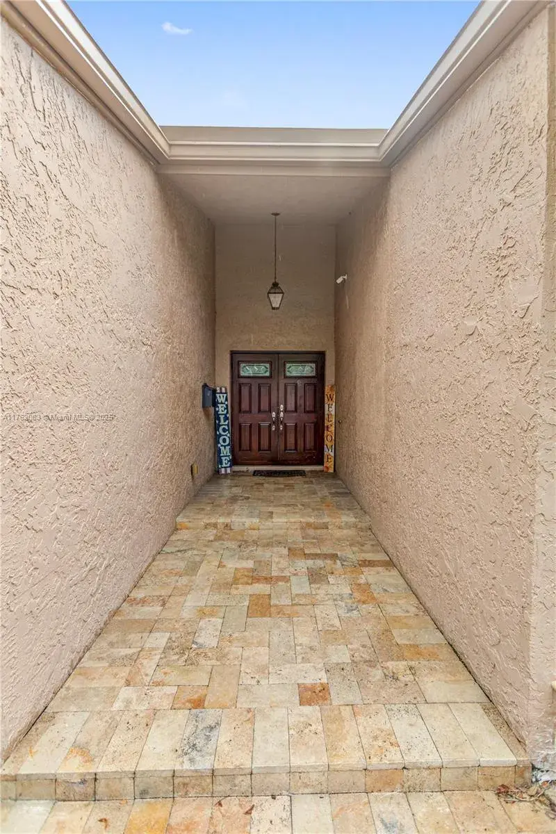5160 SW 89th Ter, Cooper City FL 33328