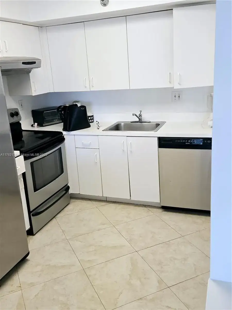 3300 NE 191st St # 609, Aventura FL 33180 photo 2