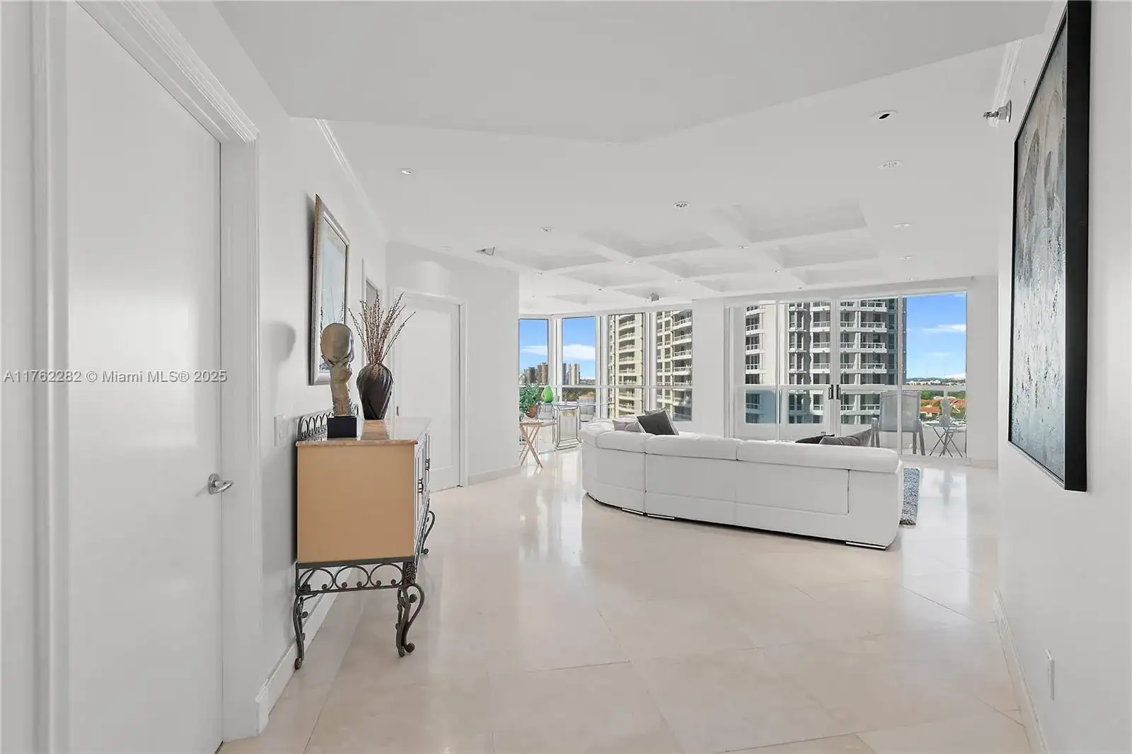 21150 Point Pl # 1102, Aventura FL 33180 photo 2