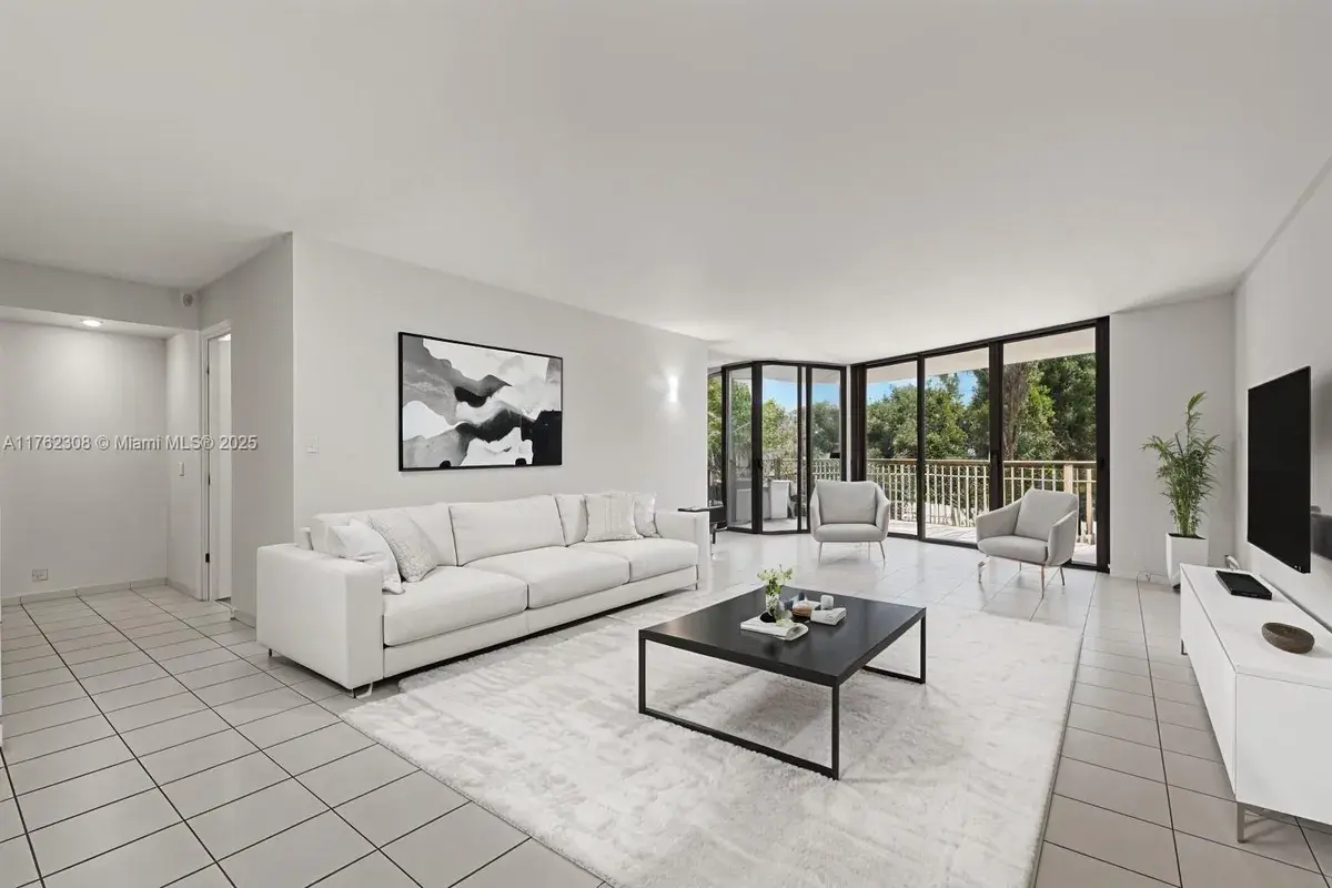 4000 Towerside Ter # 302, Miami FL 33138
