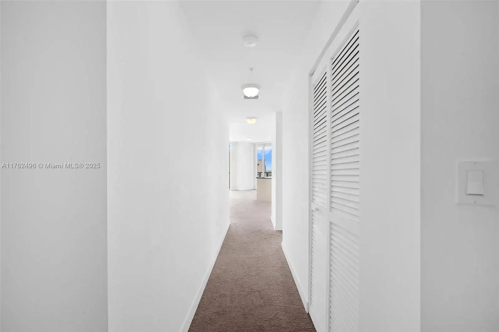 79 SW 12th St, Miami FL 33130 photo 2