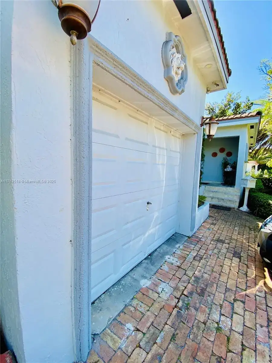 1135 SW 62nd Ave, West Miami FL 33144 photo 2