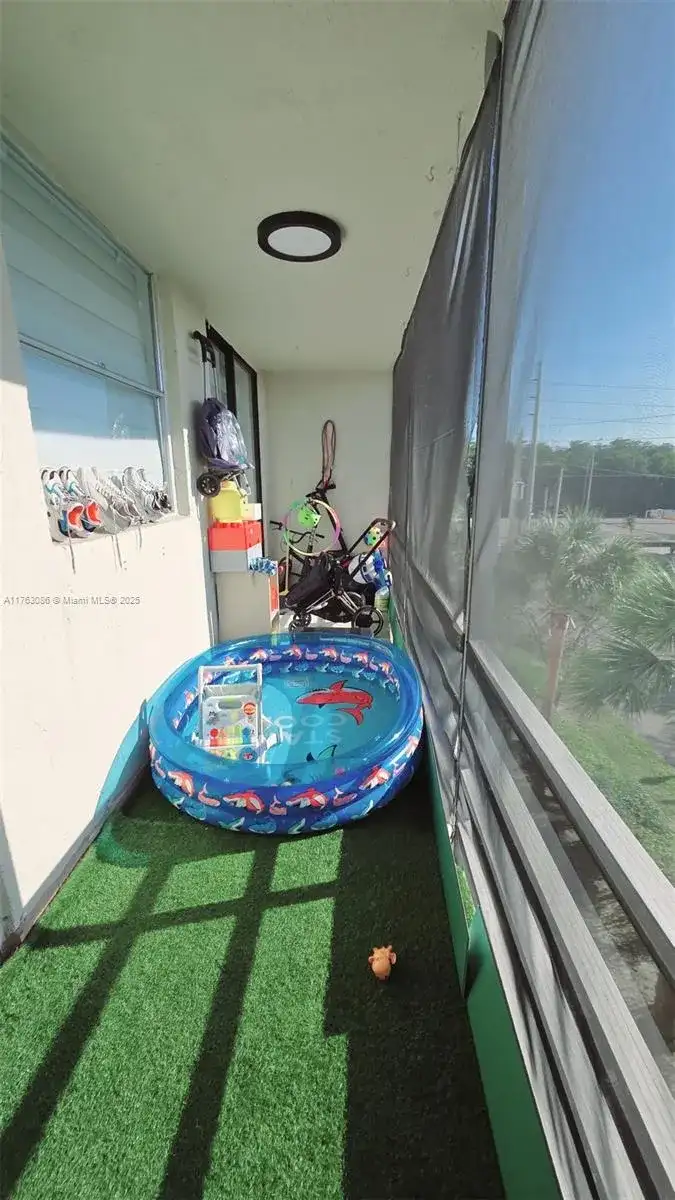 2821 N Miami Beach Blvd # 4F, North Miami Beach FL 33160 photo 3