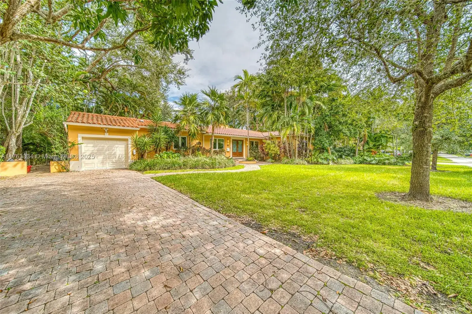 721 Catalonia Ave, Coral Gables FL 33134 photo 2
