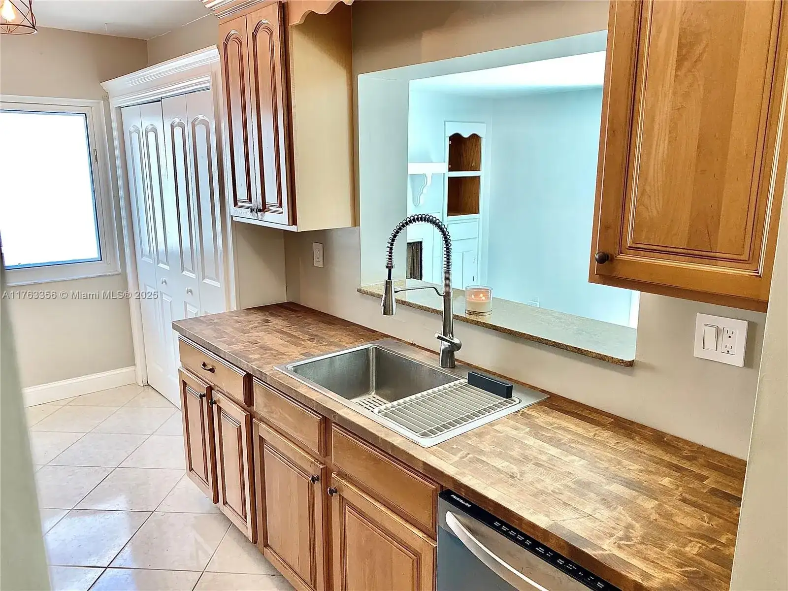 11000 NW 20th Ct, Sunrise FL 33322 photo 4