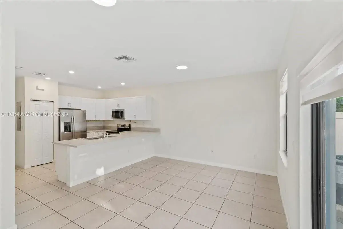 11103 W 32nd Ln # 0, Hialeah FL 33018