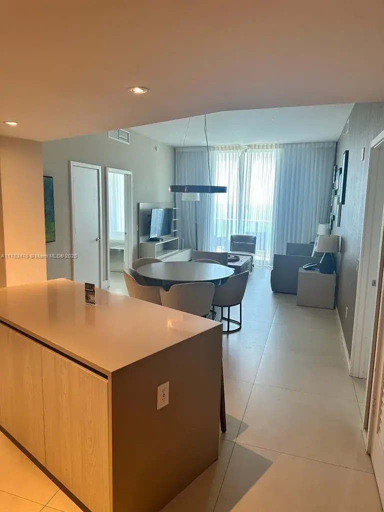 4111 S Ocean Dr, Hollywood FL 33019
