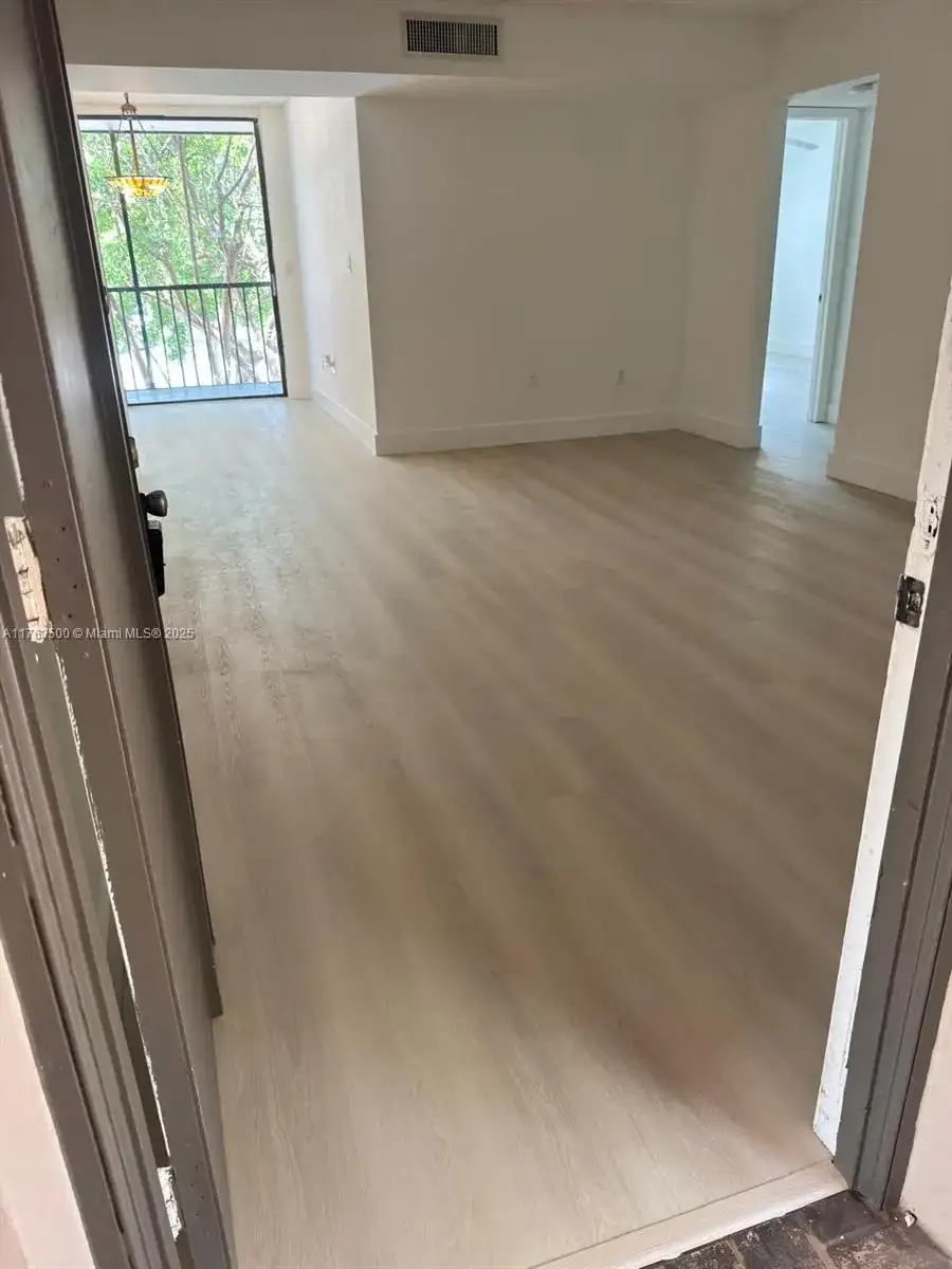 8520 SW 133rd Ave Rd # 302, Miami FL 33183 photo 3