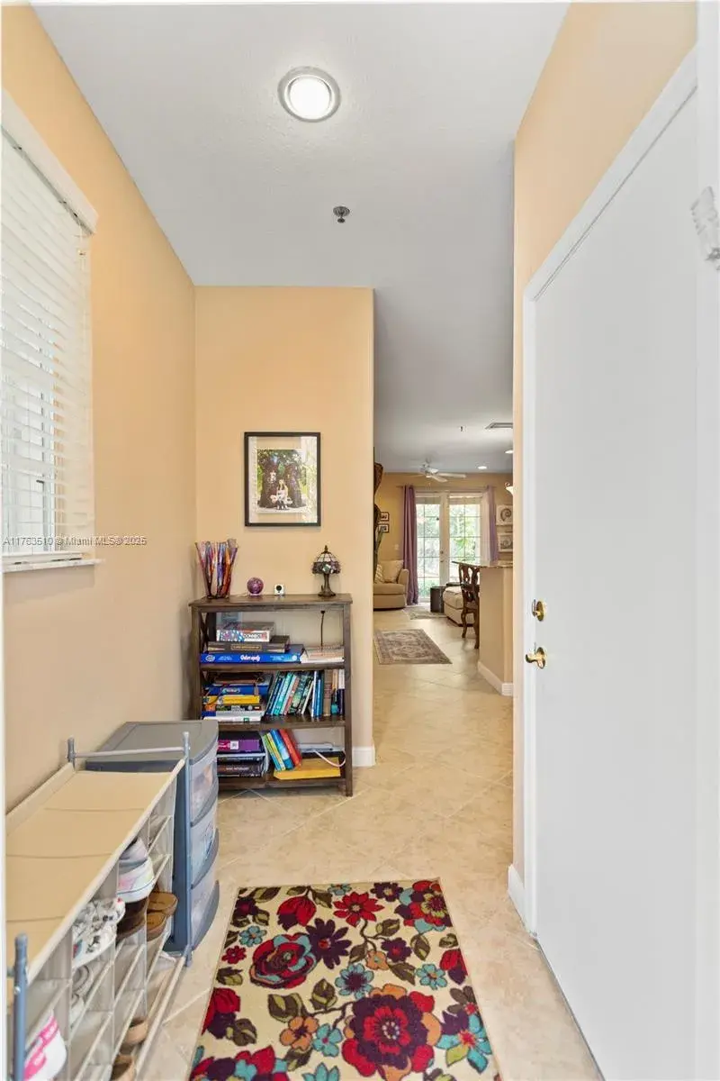 4650 SW 75th Way, Davie FL 33314