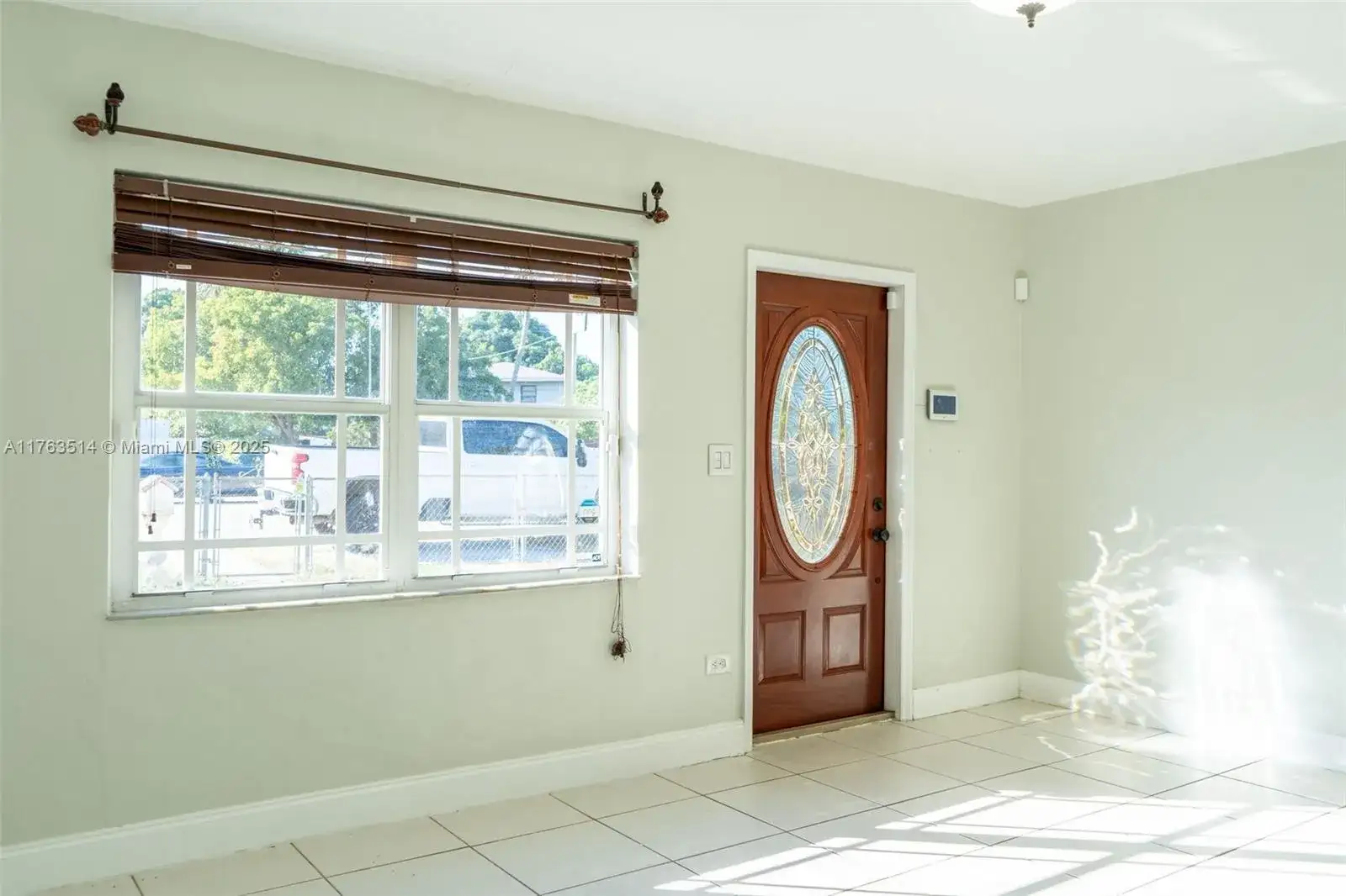 1231 E 8th Ave, Hialeah FL 33010 photo 2