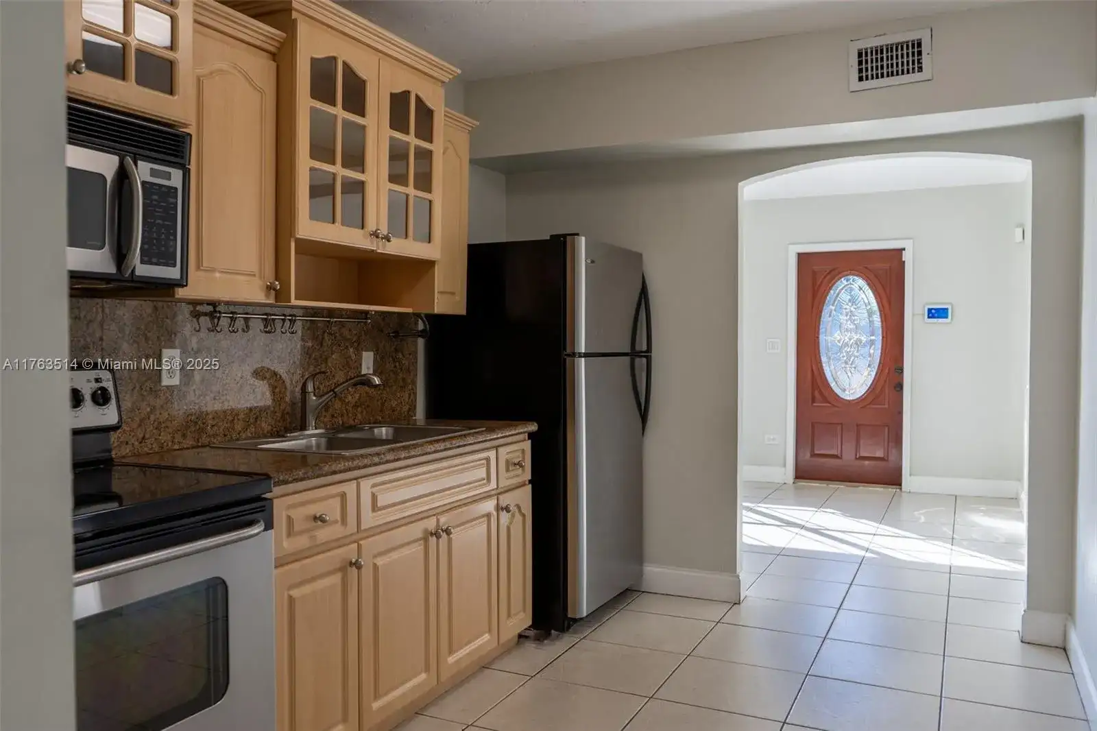 1231 E 8th Ave, Hialeah FL 33010 photo 3