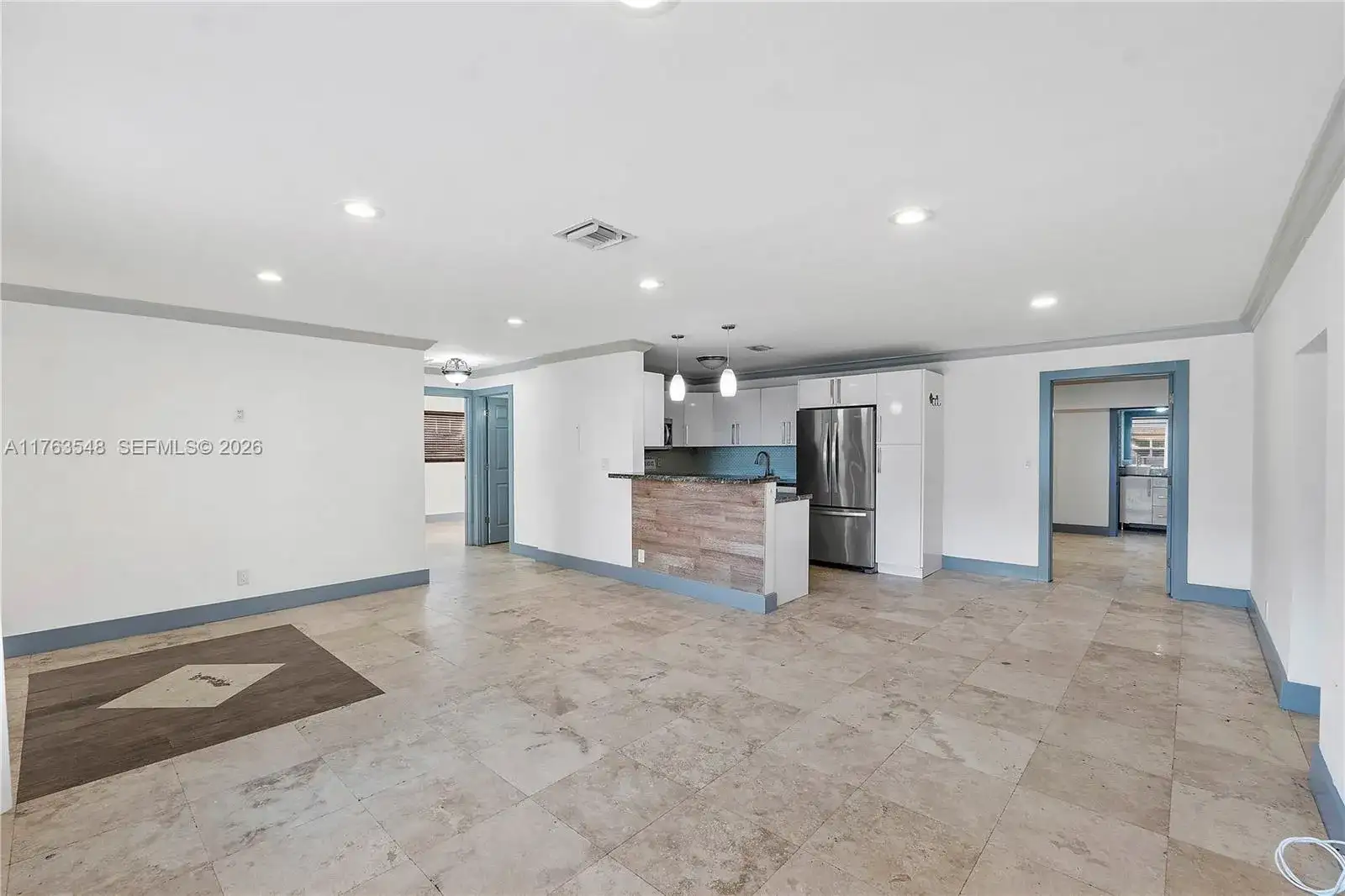 1541 SW 52nd Ave, Plantation FL 33317 photo 2