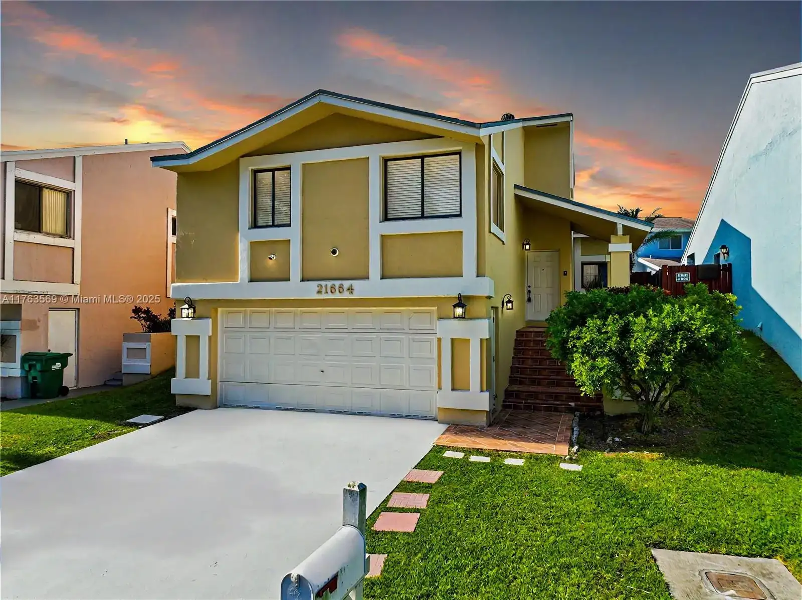 21664 SW 98th Pl, Cutler Bay FL 33190 photo 3
